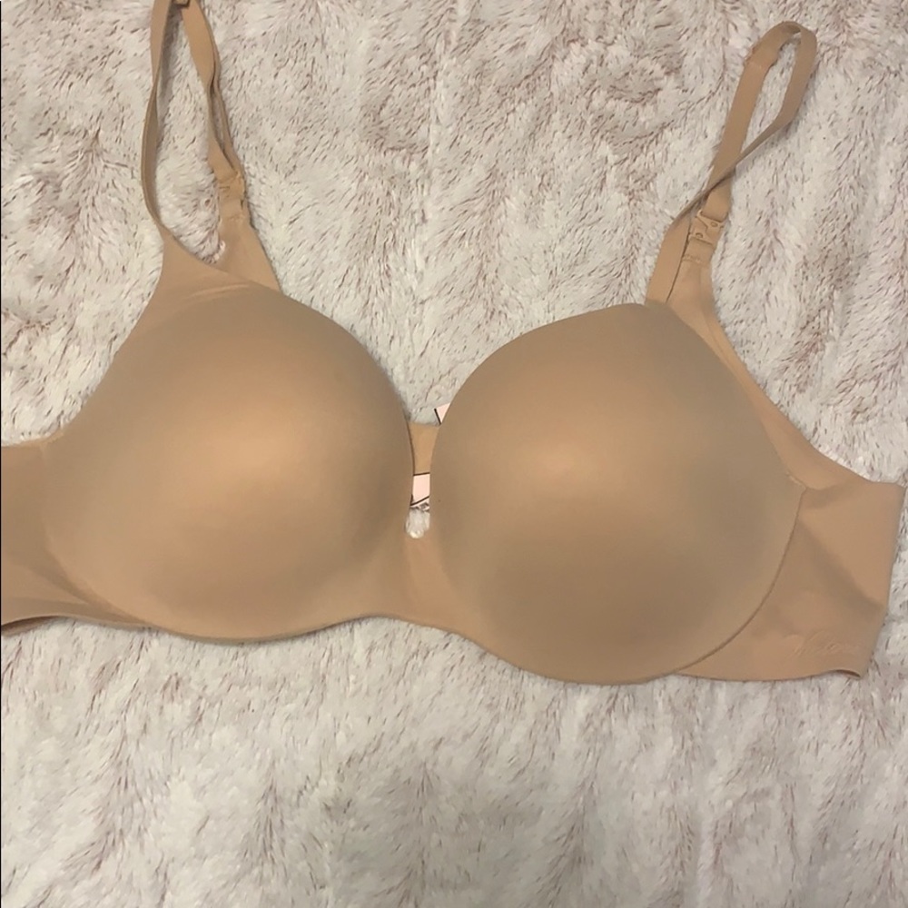 Victoria’s Secret perfect shape bra